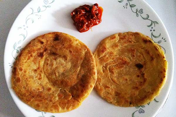 makehaathkeparatheaurachaar