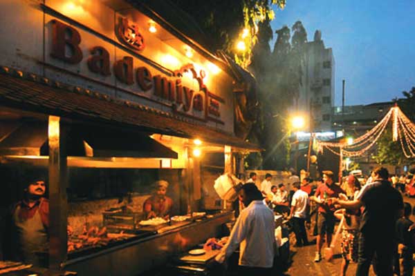 mumbaikebademiyakibaidarotiaurchickenkabab