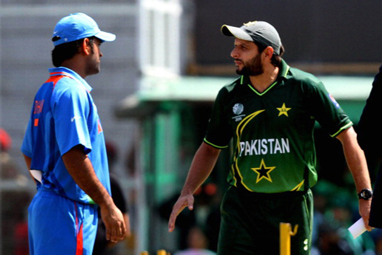dhoni-afridi