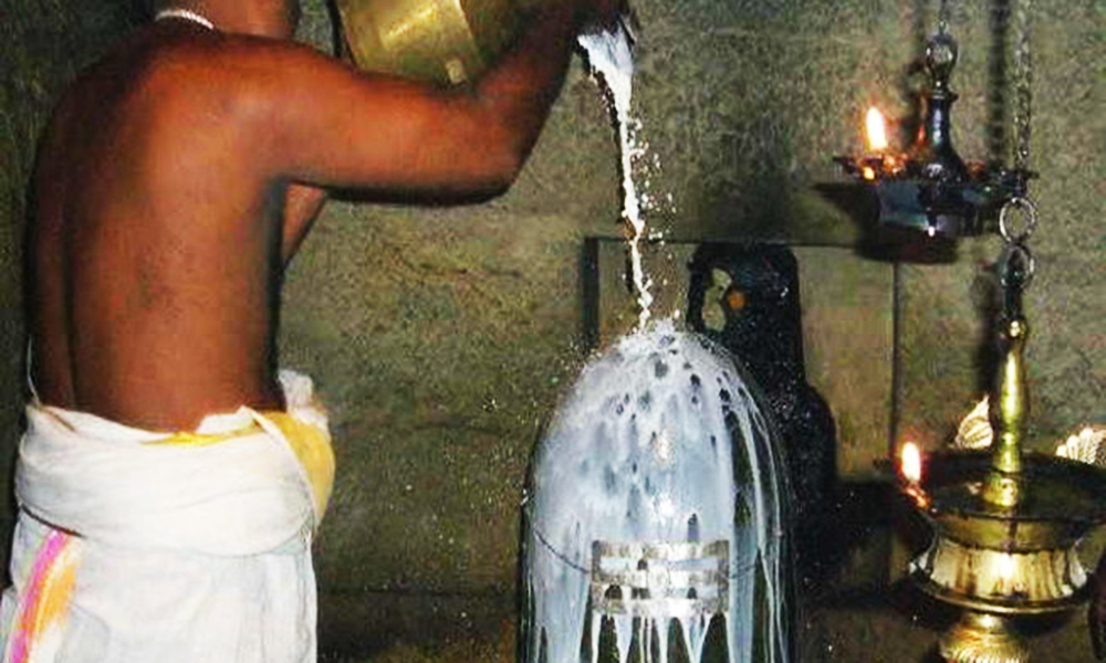 Dudh Abhishek On Shivling