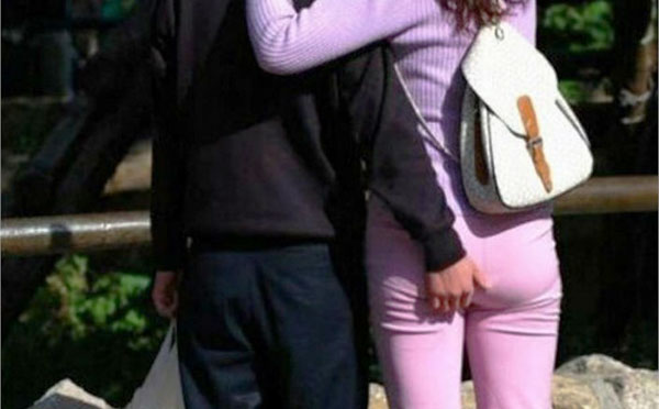 प्यार में डूबे हुए कपल्स