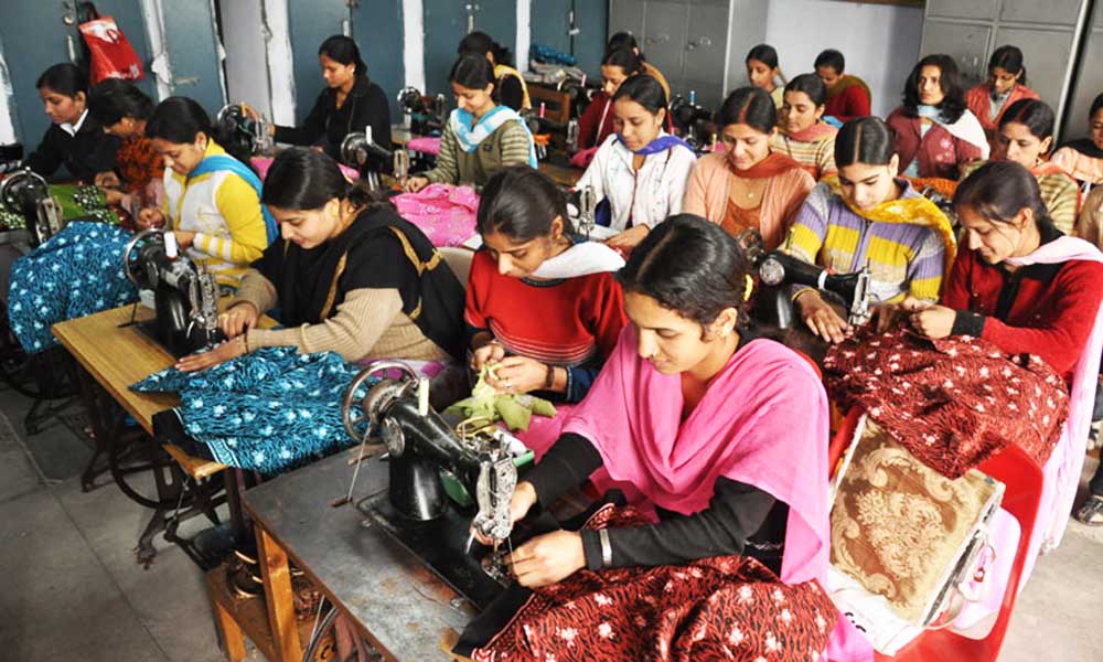 महिलाओं के लिए कोर्सेस