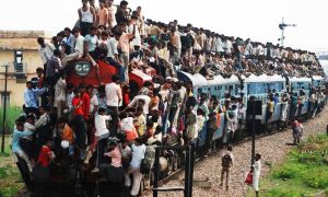 इंडियन रेलवे की फन्नी तस्वीरें