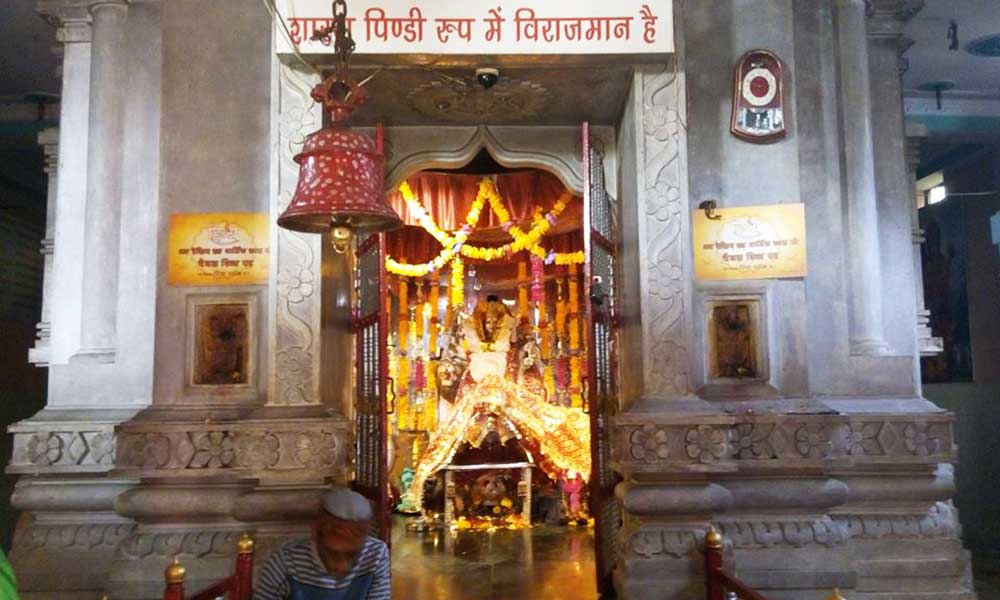 मंदिर में सोने से महिलाए गर्भवती हो जाती है