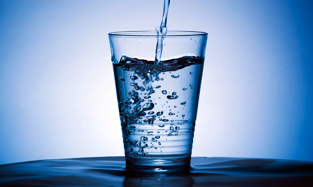 एक ग्लास पानी