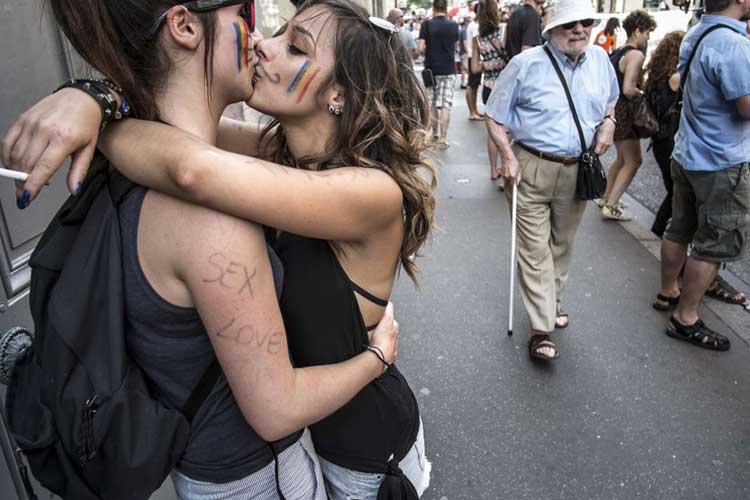 समलैंगिक रिश्ते और समान सेक्स