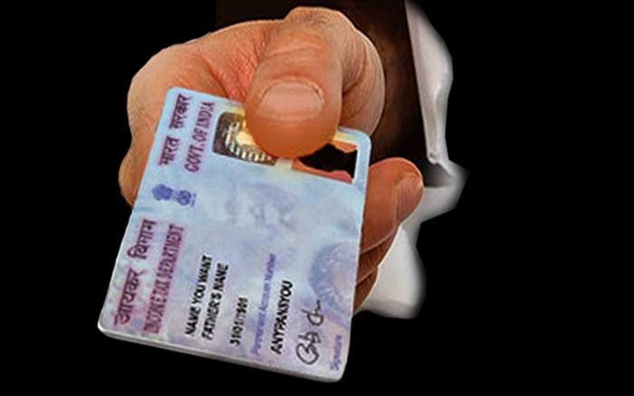 मोबाइल में इन चीजों को SAVE नहीं करो