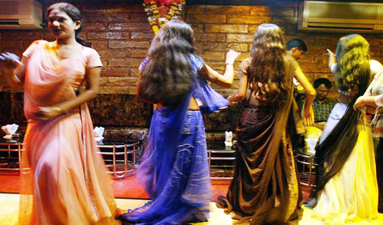 मुंबई बार डांसर्स