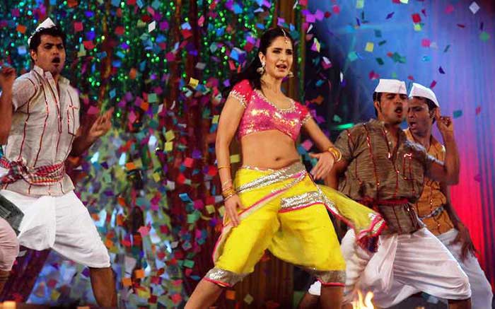 बॉलीवुड सितारों की शादी में डांस परफॉर्मेंस