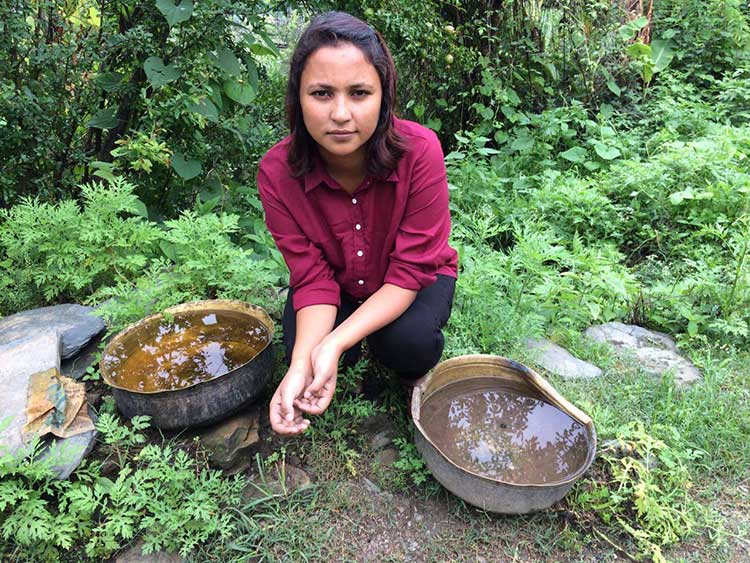 दिव्या रावत