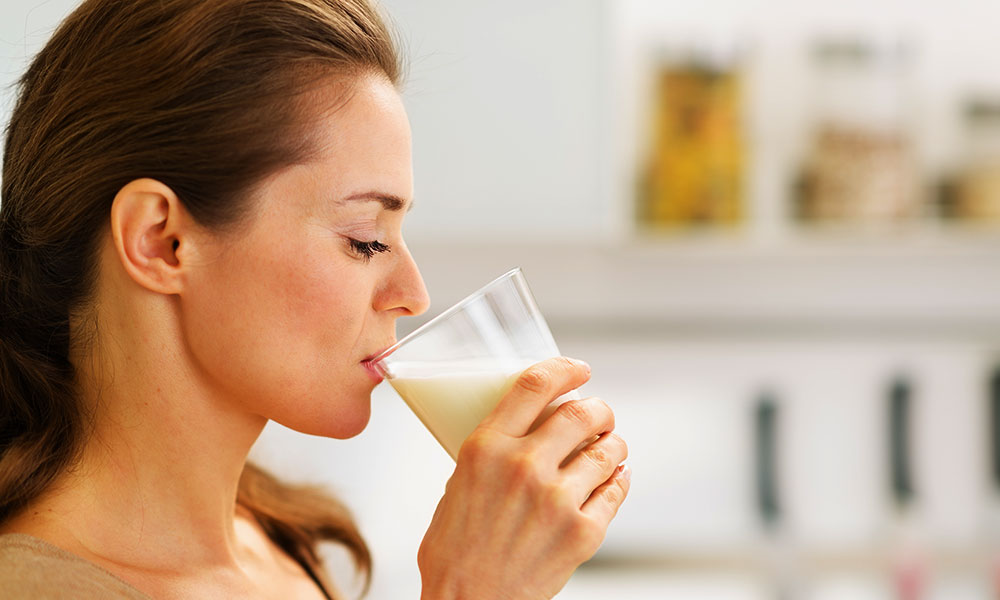 रोज दूध पीने की आदत