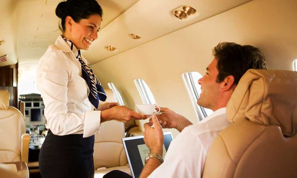 प्लेन में चाय या कॉफी