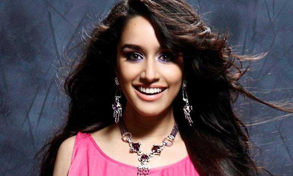 शक्ति कपूर की बेटी श्रद्धा