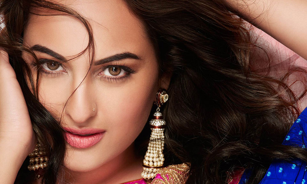 अभिनेत्री सोनाक्षी सिन्हा