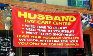 शराब की दुकानों के साइन बोर्ड