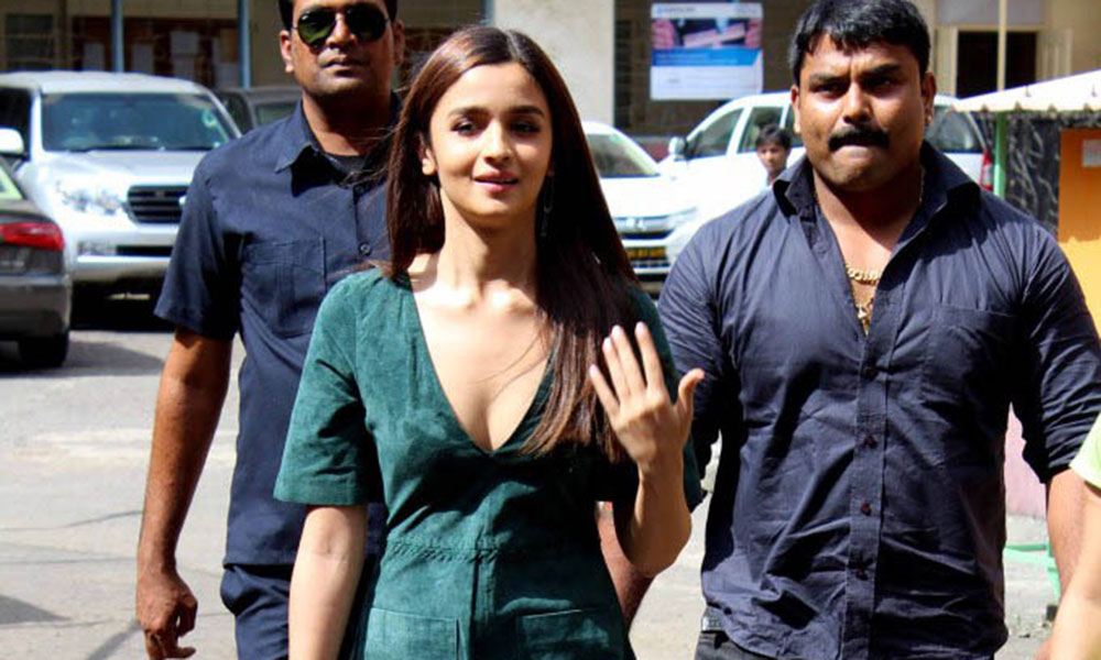 आलिया भट्ट का बॉडीगार्ड