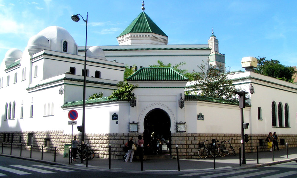 फ्रांस की मस्जिदें बंद करवा दी जायेगी