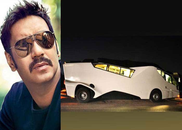 बॉलीवुड के स्टार की वैनेटी वैन