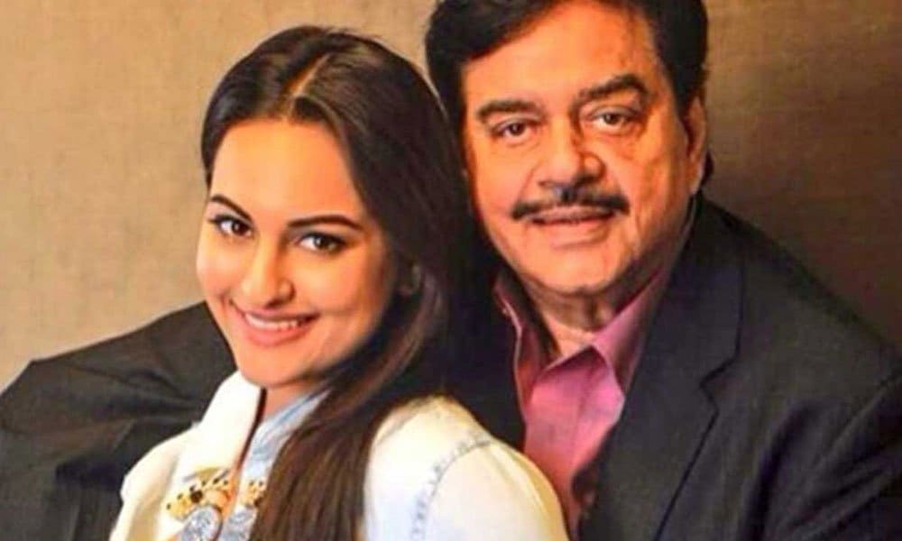 बॉलीवुड सितारे जो है पिता के करीब