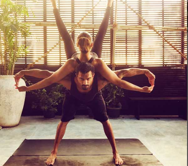 बिपासा बसु का योगा