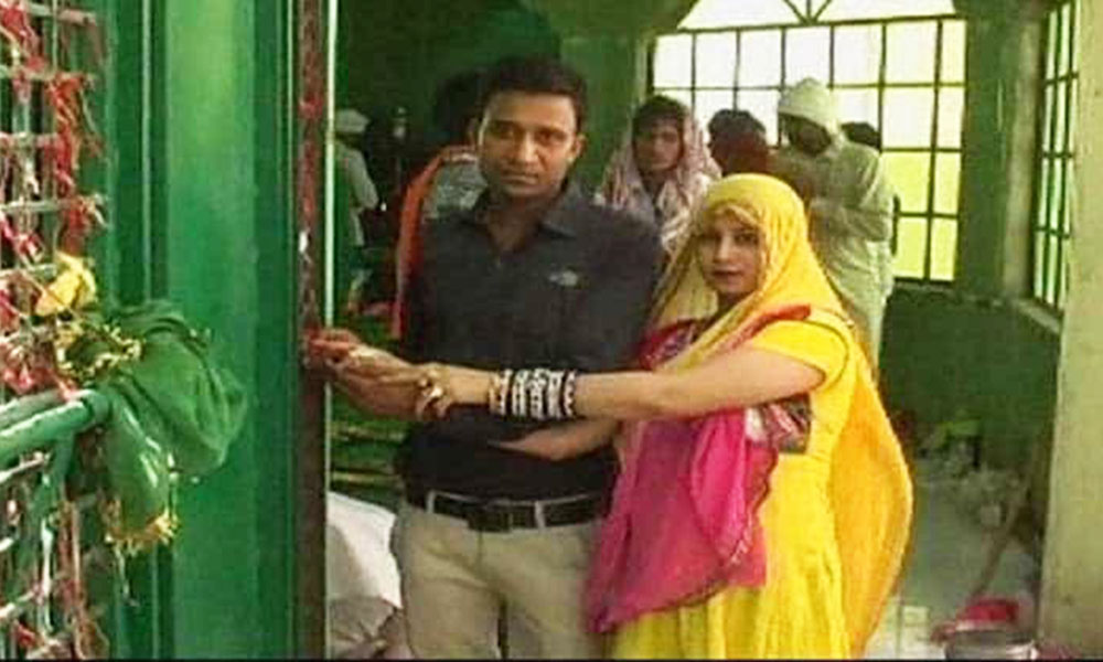 लैला-मजनू की मजार