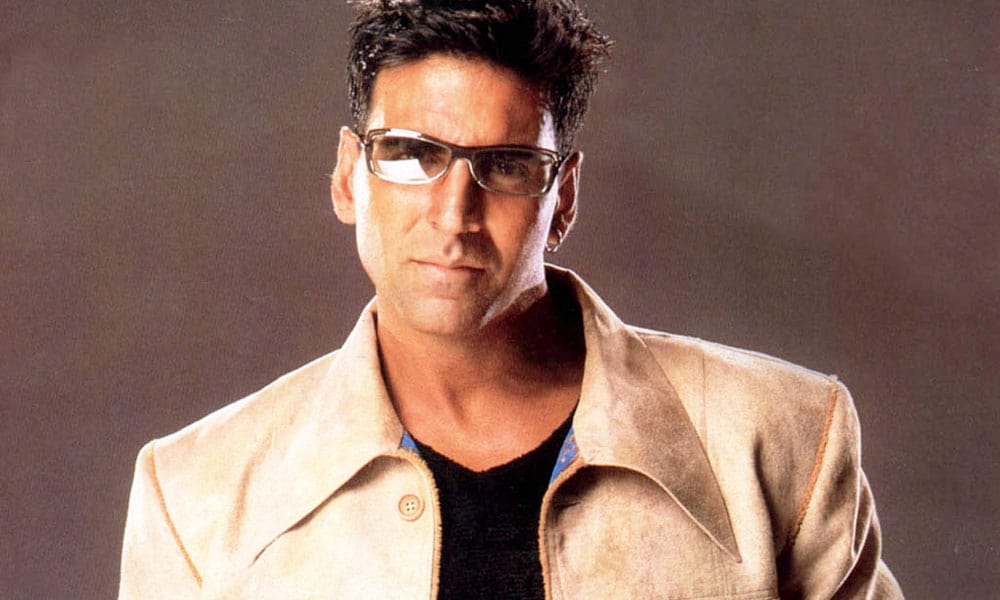 अक्षय कुमार के पर्स में