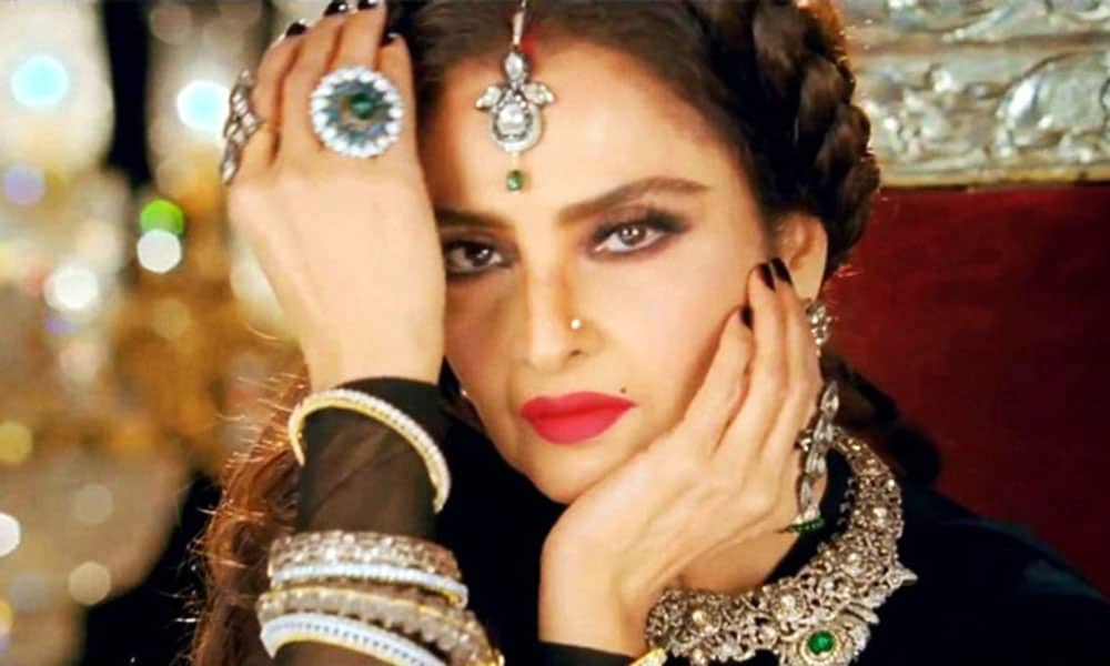 बॉलीवुड अभिनेत्री रेखा