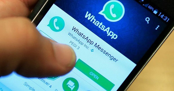 फर्जी WhatsApp