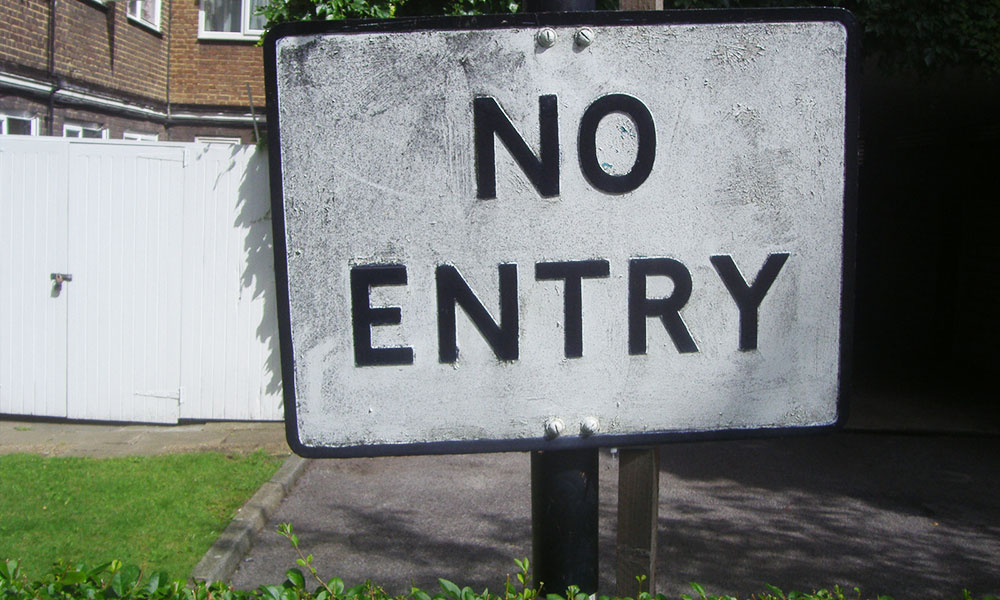 पुरूषों की No Entry