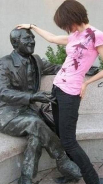 अजीब तसवीरें