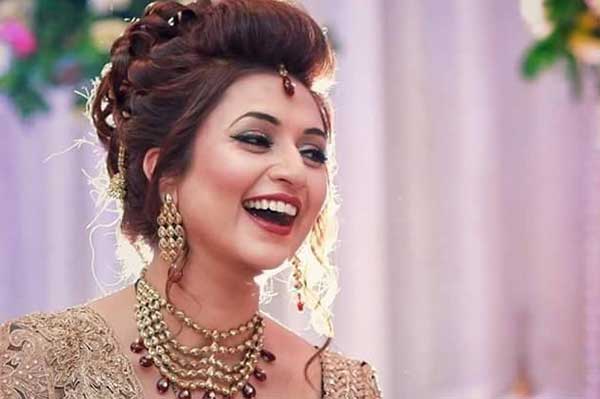 टीवी ऐक्ट्रेस दिव्यांका त्रिपाठी