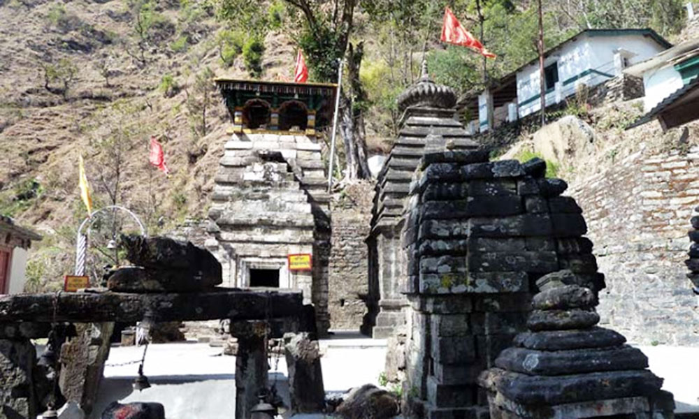 लाटू मंदिर - इस मंदिर की कहानी, भक्त को नहीं है भगवान के दर्शन की अनुमति