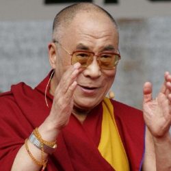 तिब्बती धर्मगुरू दलाई लामा