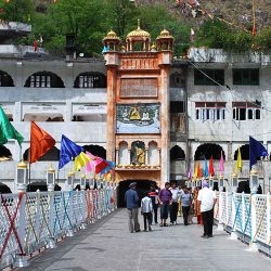 धार्मिक स्थल मणिकरण