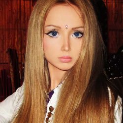 औरतें जो अजीब है