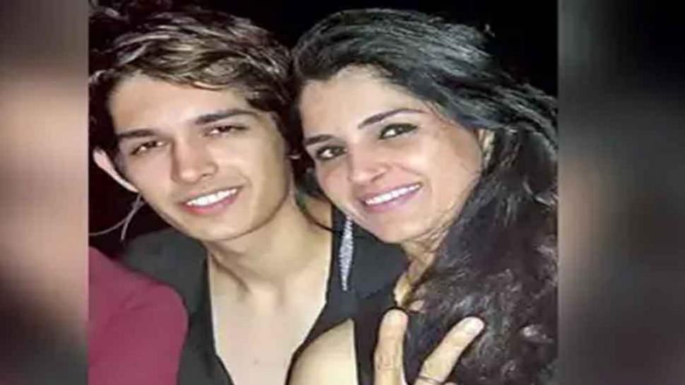 मां की हत्या