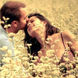 चीज़ें जो ज़िन्दगी में रोमान्स बढ़ाएगी