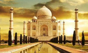 ऐतिहासिक इमारतें