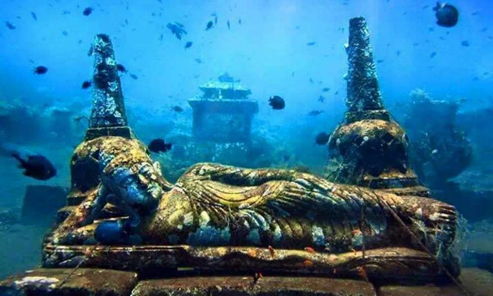 समुद्र के अंदर धार्मिक स्थल