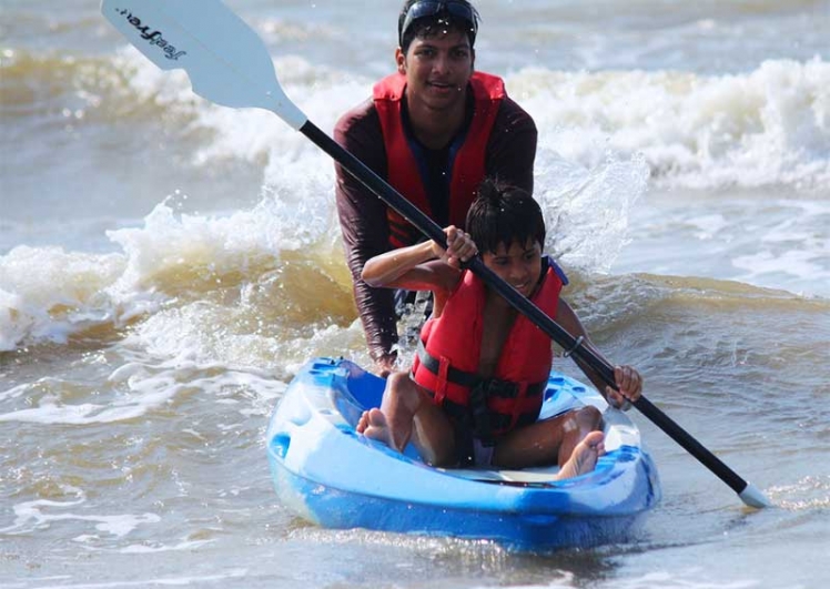 kayaking-in-mandwa