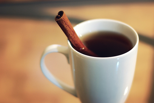 cinnamon_along_with_pepper_and_honey_image_title_eittu