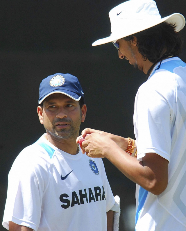 Sachin_Tendulkar_and_Ishant_Sharma