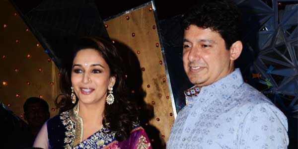 madhuri-dixit-with-her-husband-dr-sriram-nene