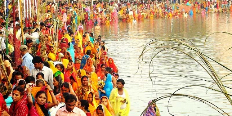 worshipers-are-women