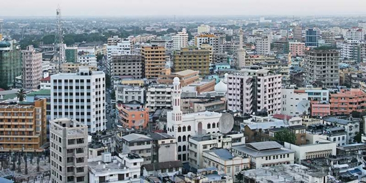 Dar_es_Salaam_before_dusk