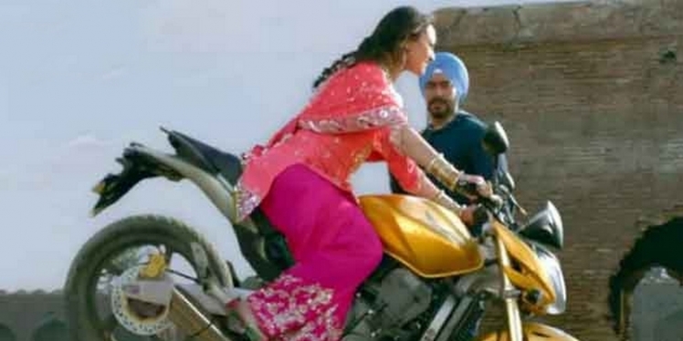 Sonakshi-Sinha-in-a-bike-st