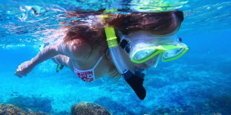 snorkelling-kayaking