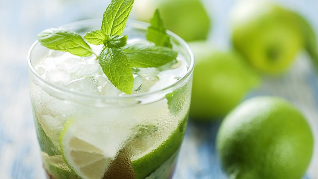 Top-4-Variations-of-the-Traditional-Cuban-Mojito