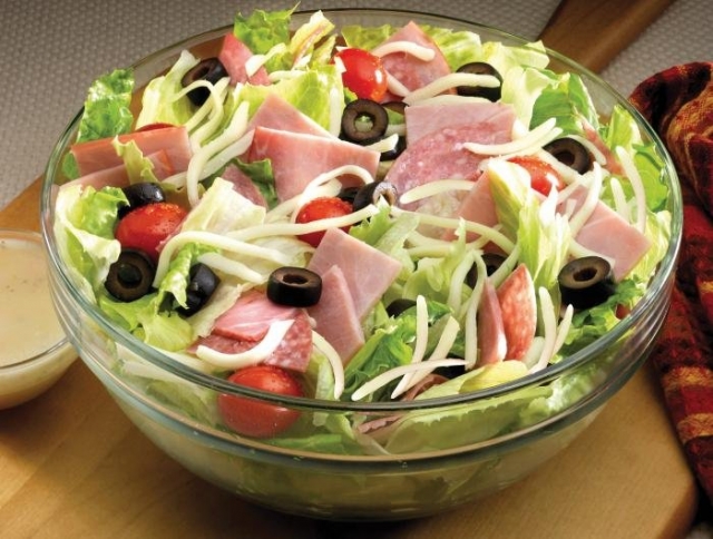 antipasto-salads-can-exceed-15-grams-of-saturated-fats