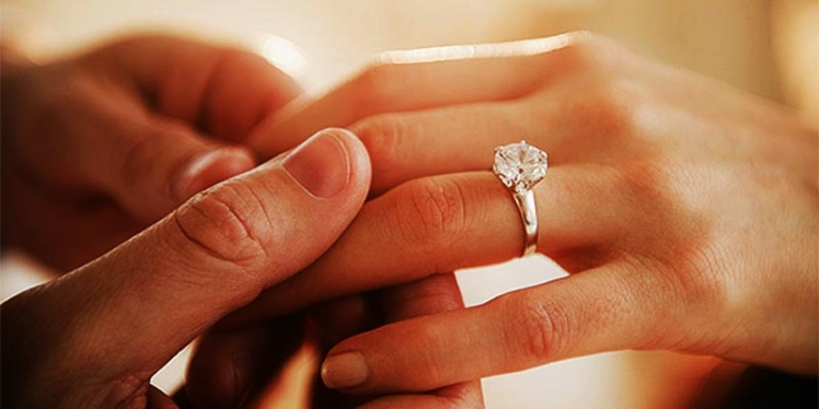 woman-engagement-ring